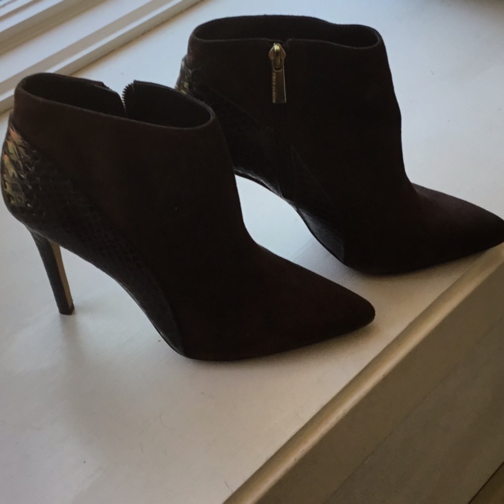 Barely used Vince Camuto booties